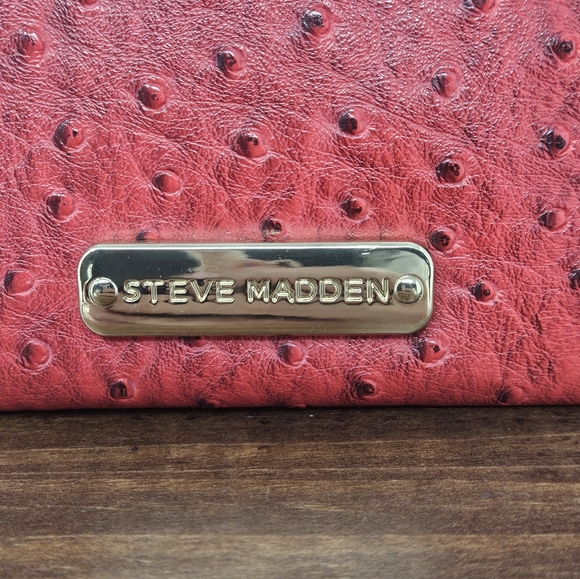 Steve Madden red Ostrich print wallet - Picture 3 of 10
